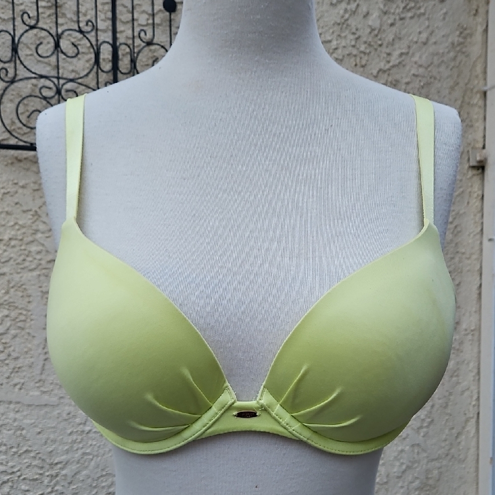 Victoria's Secret Light Green Bra